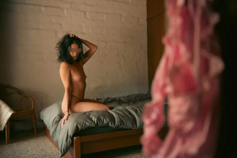 Sensual Massage with Thea