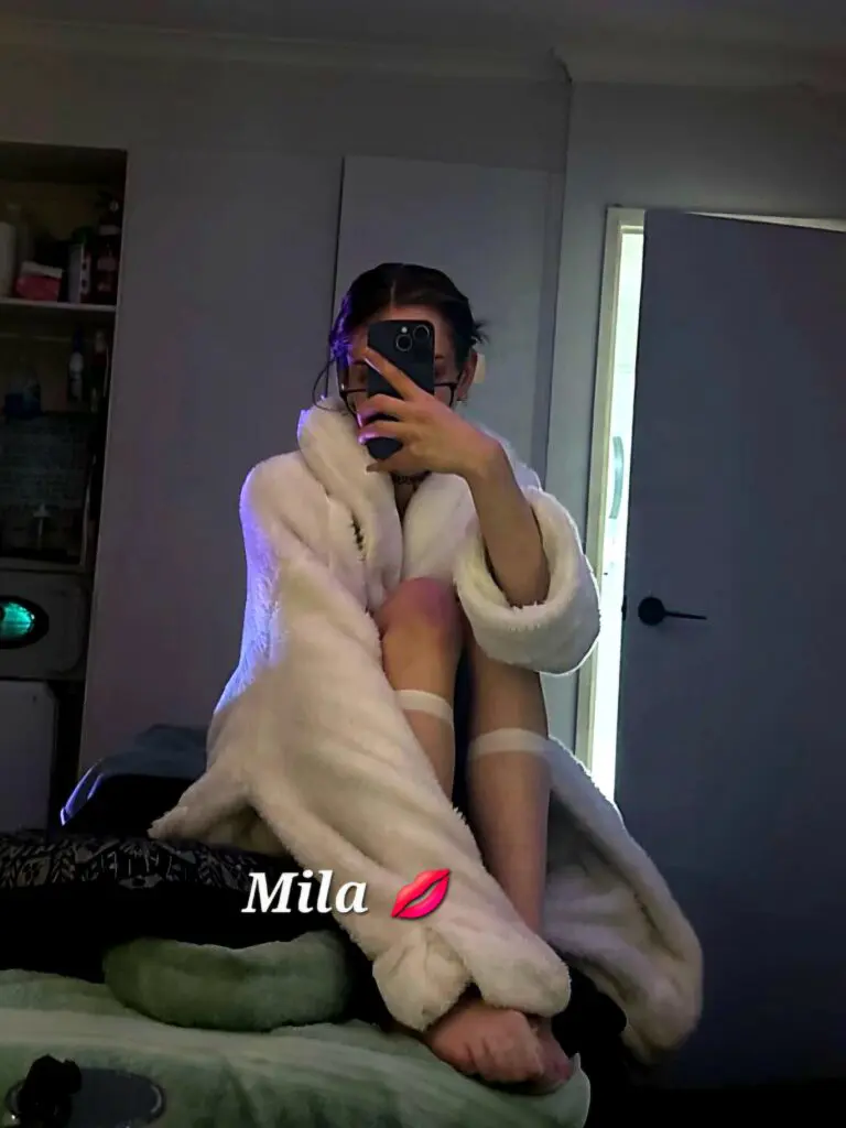 Luxe Babes – Holly Portia
