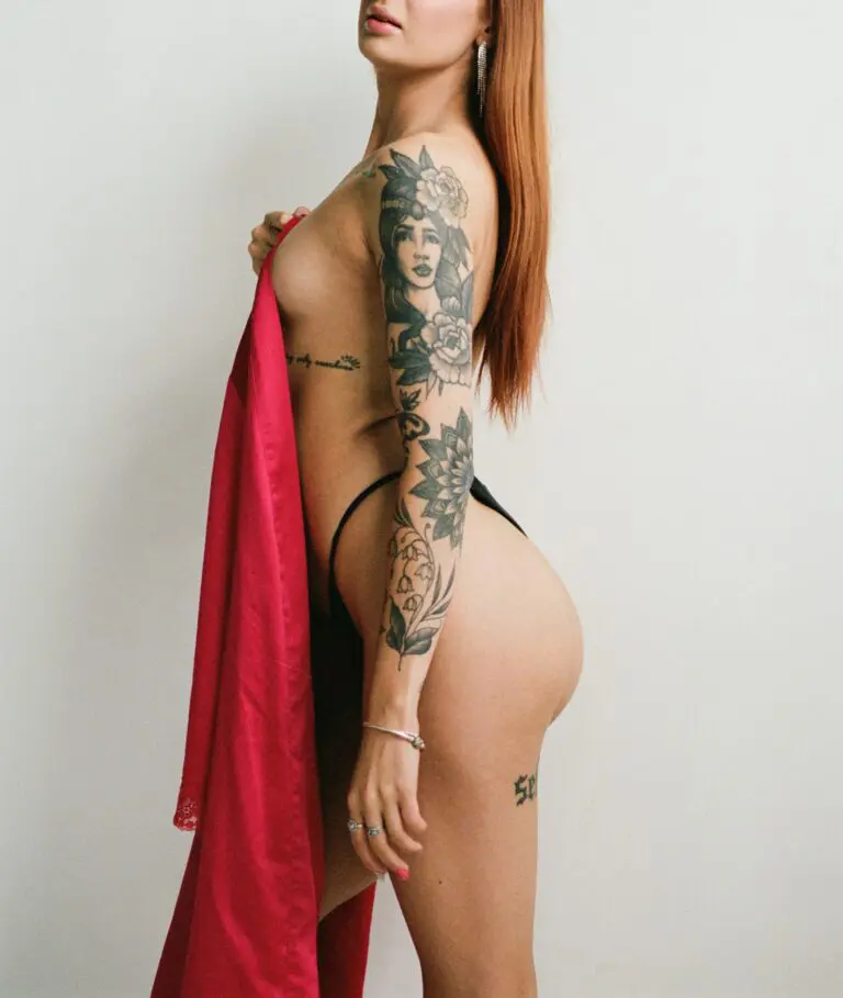 Evie Erotic